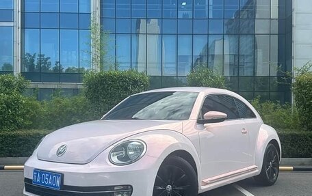 Volkswagen Beetle, 2014 год, 880 333 рублей, 2 фотография