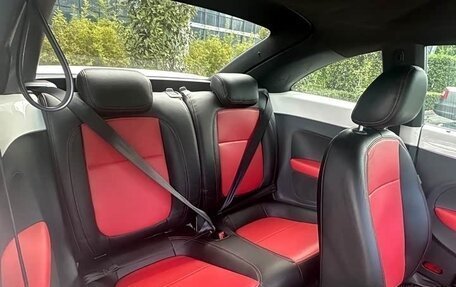 Volkswagen Beetle, 2014 год, 880 333 рублей, 9 фотография