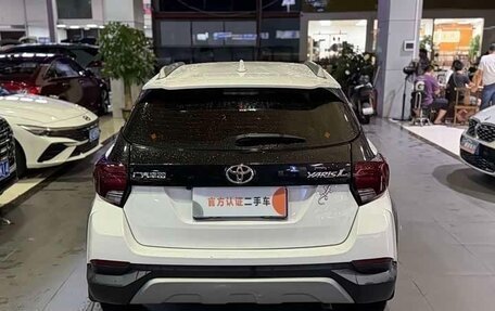 Toyota Yaris, 2023 год, 1 050 333 рублей, 5 фотография