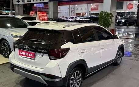 Toyota Yaris, 2023 год, 1 050 333 рублей, 6 фотография