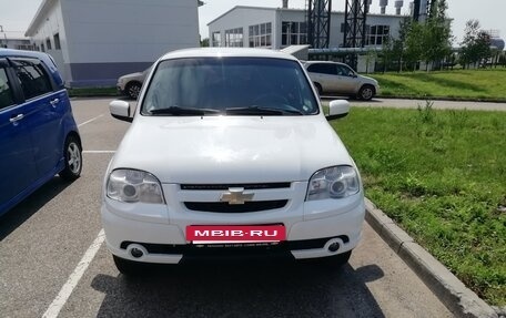 Chevrolet Niva I рестайлинг, 2018 год, 750 000 рублей, 3 фотография