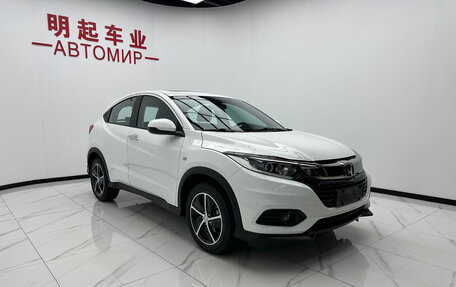 Honda Vezel, 2022 год, 1 450 000 рублей, 2 фотография