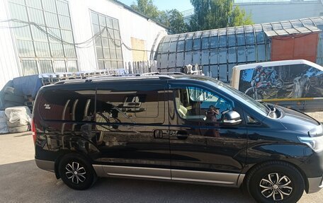 Hyundai H-1 II рестайлинг, 2021 год, 2 500 000 рублей, 4 фотография