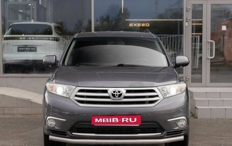 Toyota Highlander III, 2011 год, 1 880 000 рублей, 2 фотография
