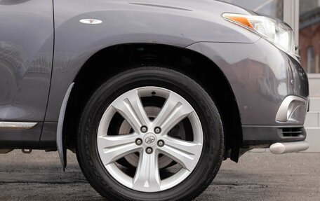 Toyota Highlander III, 2011 год, 1 880 000 рублей, 9 фотография
