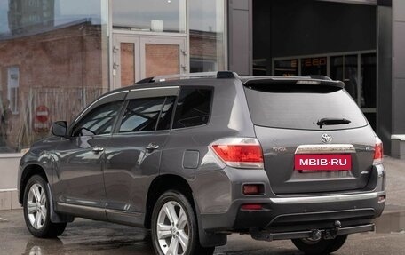 Toyota Highlander III, 2011 год, 1 880 000 рублей, 7 фотография