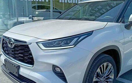 Toyota Highlander, 2026 год, 5 690 000 рублей, 2 фотография