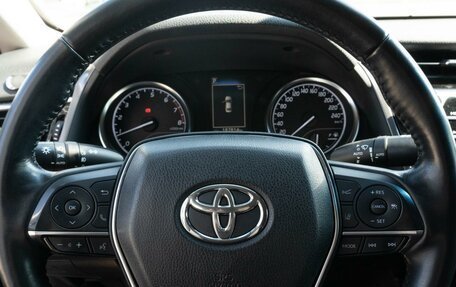 Toyota Camry, 2018 год, 2 730 000 рублей, 21 фотография