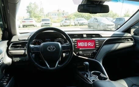 Toyota Camry, 2018 год, 2 730 000 рублей, 11 фотография