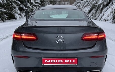 Mercedes-Benz E-Класс, 2018 год, 4 100 000 рублей, 2 фотография