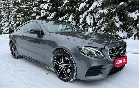 Mercedes-Benz E-Класс, 2018 год, 4 100 000 рублей, 3 фотография