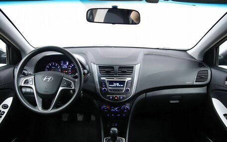 Hyundai Solaris II рестайлинг, 2016 год, 800 000 рублей, 15 фотография