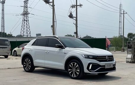 Volkswagen T-Roc I, 2022 год, 1 580 000 рублей, 3 фотография