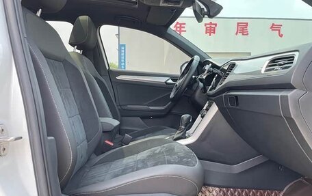Volkswagen T-Roc I, 2022 год, 1 580 000 рублей, 15 фотография