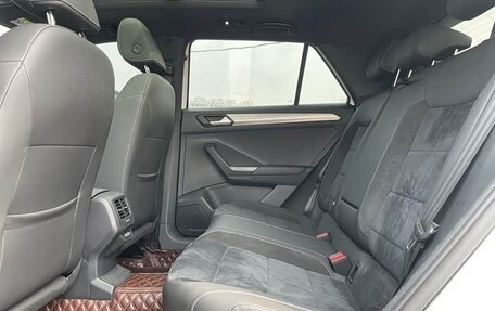 Volkswagen T-Roc I, 2022 год, 1 580 000 рублей, 17 фотография