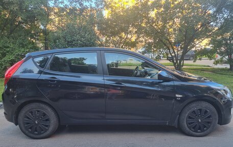 Hyundai Solaris II рестайлинг, 2016 год, 900 000 рублей, 2 фотография
