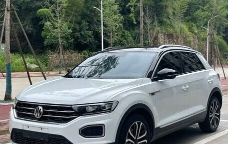 Volkswagen T-Roc I, 2020 год, 1 400 000 рублей, 3 фотография