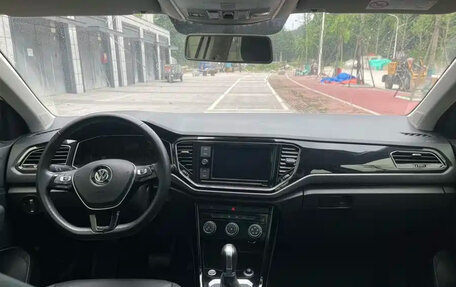 Volkswagen T-Roc I, 2020 год, 1 400 000 рублей, 7 фотография