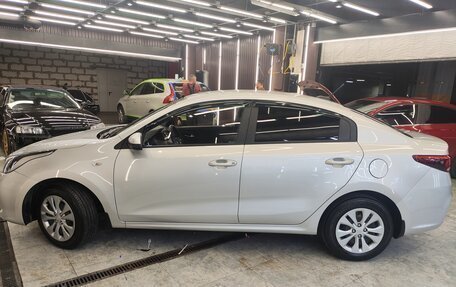 KIA Rio IV, 2020 год, 1 565 000 рублей, 4 фотография