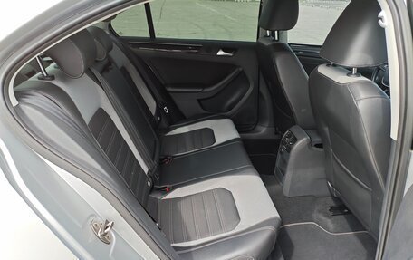 Volkswagen Jetta VI, 2014 год, 1 250 000 рублей, 10 фотография