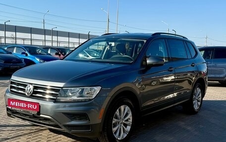 Volkswagen Tiguan II, 2020 год, 2 429 990 рублей, 3 фотография