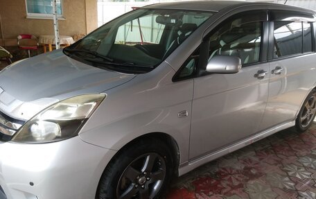 Toyota ISis I, 2012 год, 1 520 000 рублей, 3 фотография