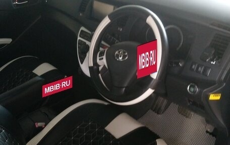 Toyota ISis I, 2012 год, 1 520 000 рублей, 15 фотография