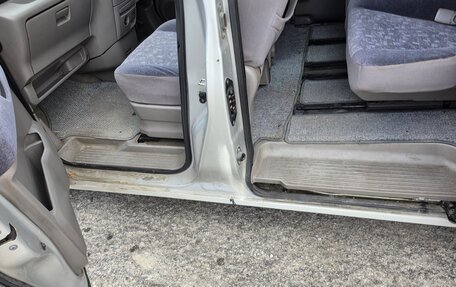 Nissan Serena II, 2000 год, 335 000 рублей, 14 фотография