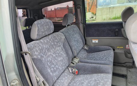 Nissan Serena II, 2000 год, 335 000 рублей, 15 фотография