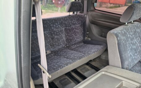 Nissan Serena II, 2000 год, 335 000 рублей, 16 фотография