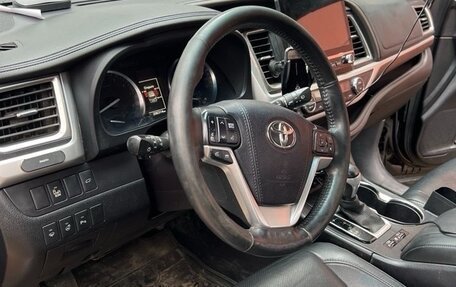 Toyota Highlander III, 2014 год, 2 700 000 рублей, 4 фотография