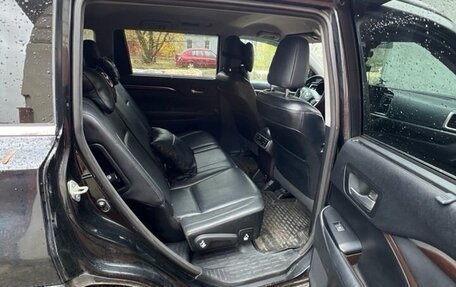 Toyota Highlander III, 2014 год, 2 700 000 рублей, 3 фотография