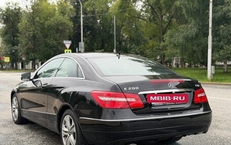Mercedes-Benz E-Класс, 2011 год, 1 300 000 рублей, 5 фотография