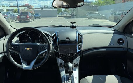 Chevrolet Cruze II, 2013 год, 900 000 рублей, 10 фотография