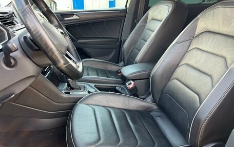 Volkswagen Tiguan II, 2021 год, 3 430 000 рублей, 5 фотография