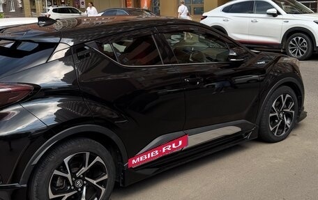 Toyota C-HR I рестайлинг, 2017 год, 2 300 000 рублей, 29 фотография