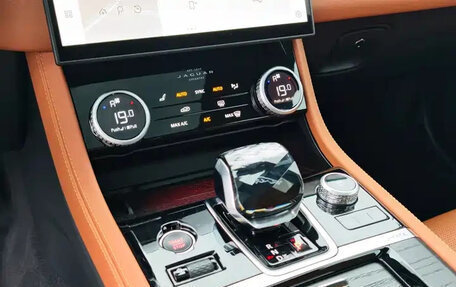 Jaguar XF II, 2024 год, 5 600 000 рублей, 10 фотография