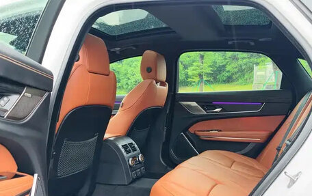 Jaguar XF II, 2024 год, 5 600 000 рублей, 26 фотография