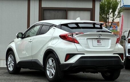Toyota C-HR I рестайлинг, 2022 год, 1 616 009 рублей, 8 фотография