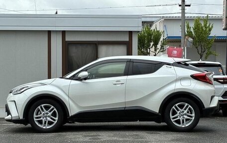 Toyota C-HR I рестайлинг, 2022 год, 1 616 009 рублей, 9 фотография