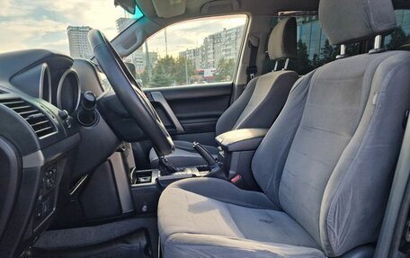 Toyota Land Cruiser Prado 150 рестайлинг 2, 2012 год, 2 599 000 рублей, 12 фотография