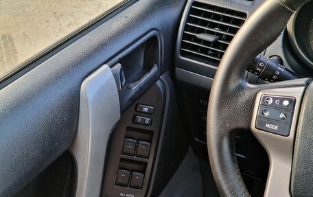 Toyota Land Cruiser Prado 150 рестайлинг 2, 2012 год, 2 599 000 рублей, 22 фотография
