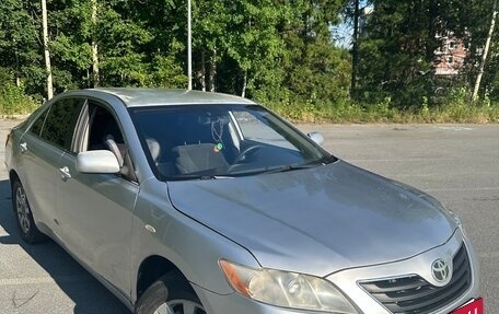 Toyota Camry, 2008 год, 600 000 рублей, 2 фотография