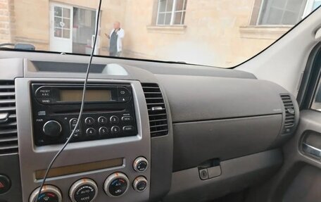 Nissan Pathfinder, 2005 год, 700 000 рублей, 4 фотография