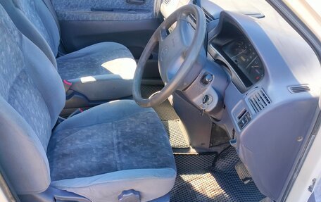 Toyota Ipsum II, 1999 год, 350 000 рублей, 8 фотография