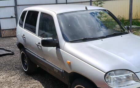 Chevrolet Niva I рестайлинг, 2003 год, 250 000 рублей, 2 фотография