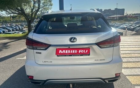 Lexus RX IV рестайлинг, 2021 год, 4 700 000 рублей, 2 фотография