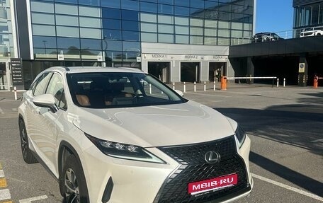 Lexus RX IV рестайлинг, 2021 год, 4 700 000 рублей, 4 фотография