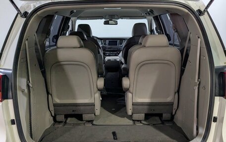 KIA Carnival III, 2020 год, 3 290 000 рублей, 17 фотография