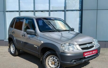 Chevrolet Niva I рестайлинг, 2017 год, 730 000 рублей, 4 фотография